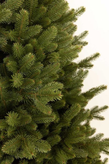 Акційні ялинки 1,8 та 2,1 м з пишної гілки