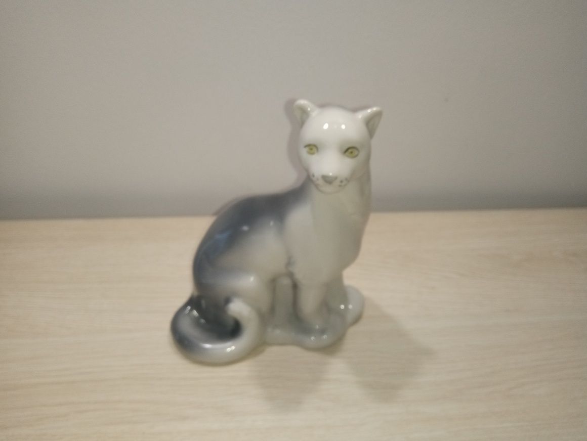 Figurka porcelanowa puma kot