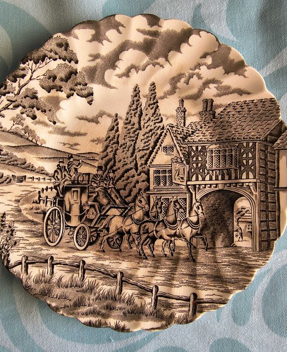 Fine Staffordshire ironstone Royal Mail - 4 peças - castanho escuro