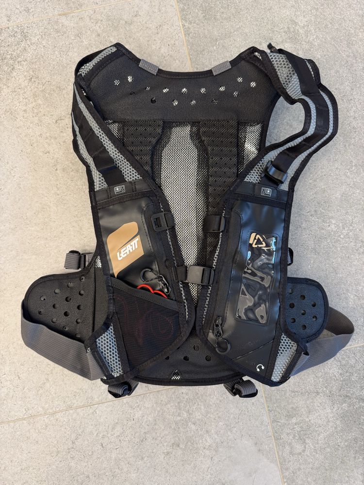 Мото рюкзак LEATT Hydration Moto HydraDri WP 2.0 [Black], Small