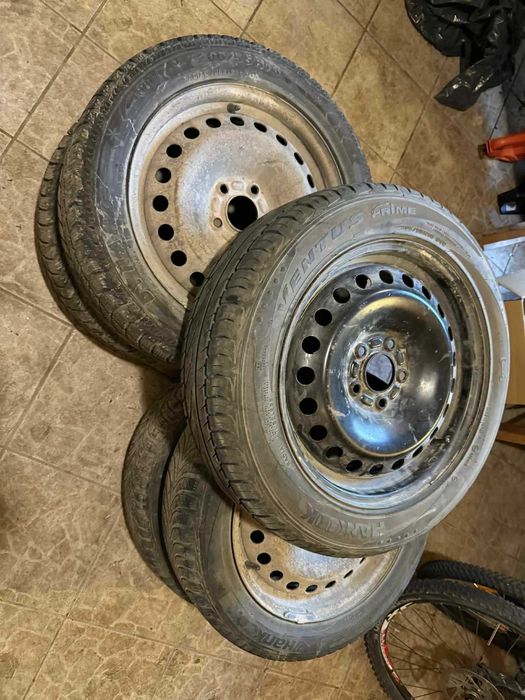 Opony 205/55/R16 z felgami stalowymi 16 cali