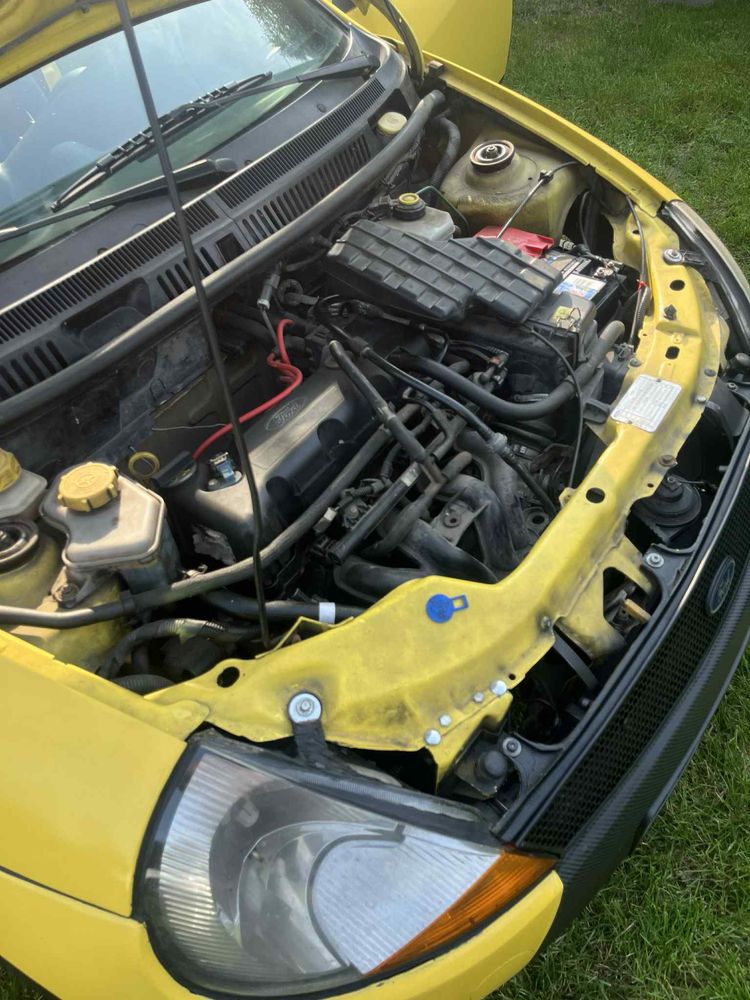 Sprzedam samochód Ford Ka 1,3 2004r. w b. dobrym stanie.