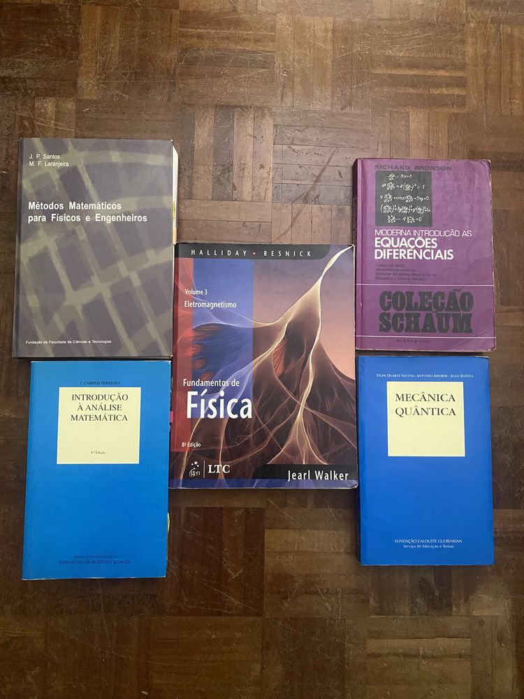 Livros de física mecânica quântica e analise matemática / calculo