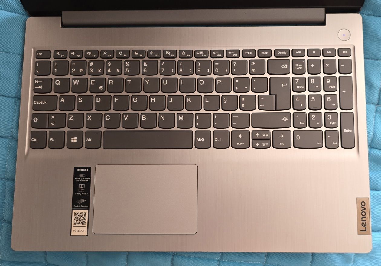 Portátil LENOVO IdeaPad 3 - 4Gb 128Gb