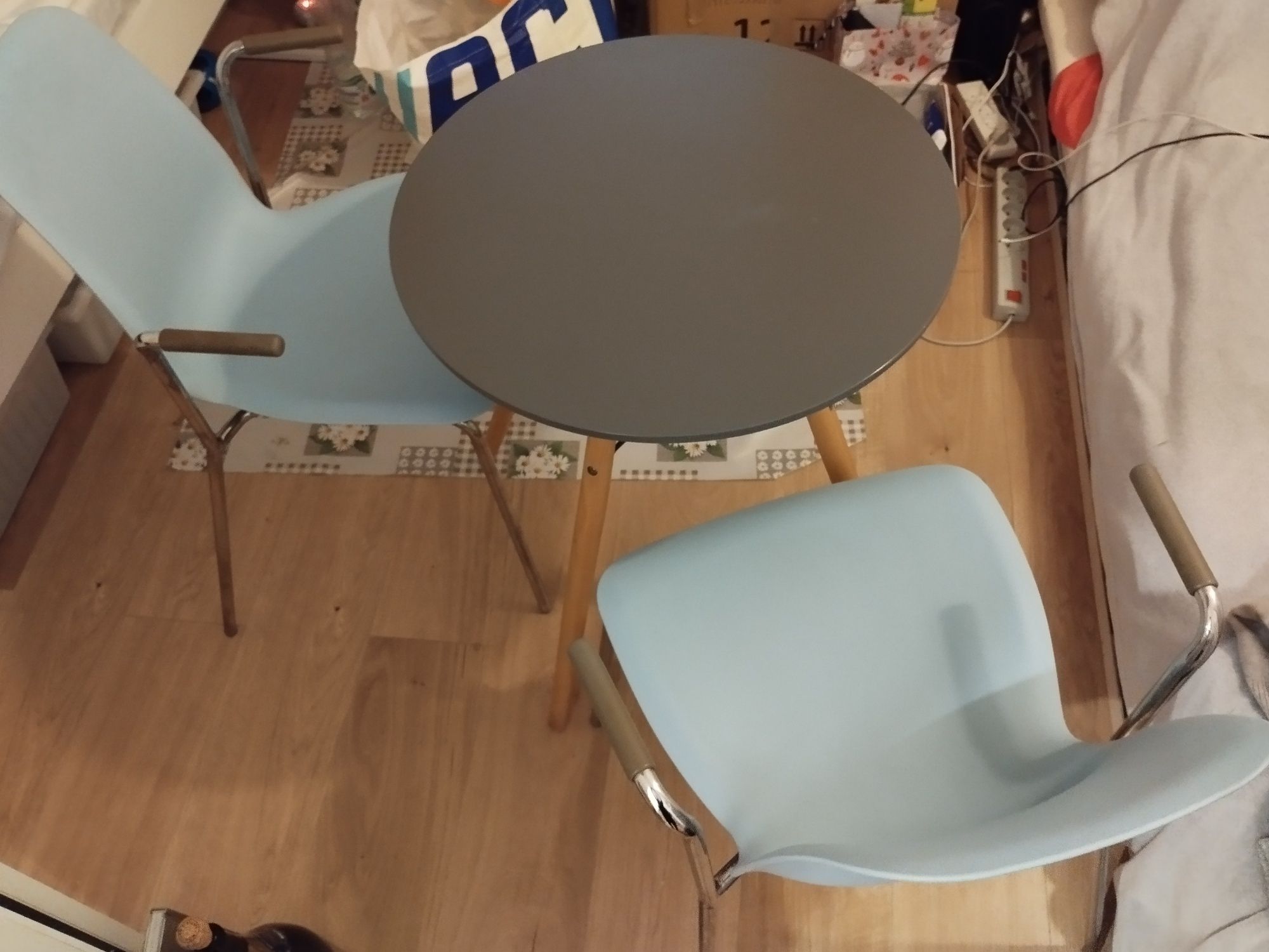 Sprzedam komplet 3 krzesła  IKEA