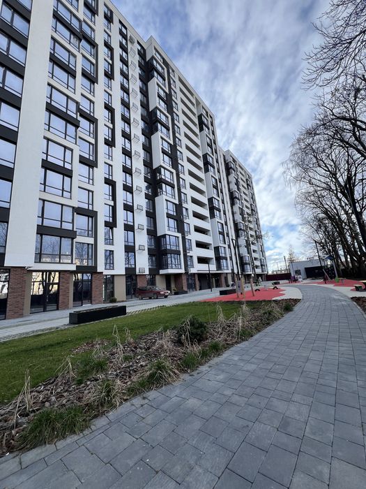 ЖК Манхеттен 73 м2 кухня студія 25м2