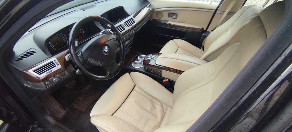 BMW 750i LIFT 4.8 V8 367KM Shadowline NightVision Logic7 SoftClose