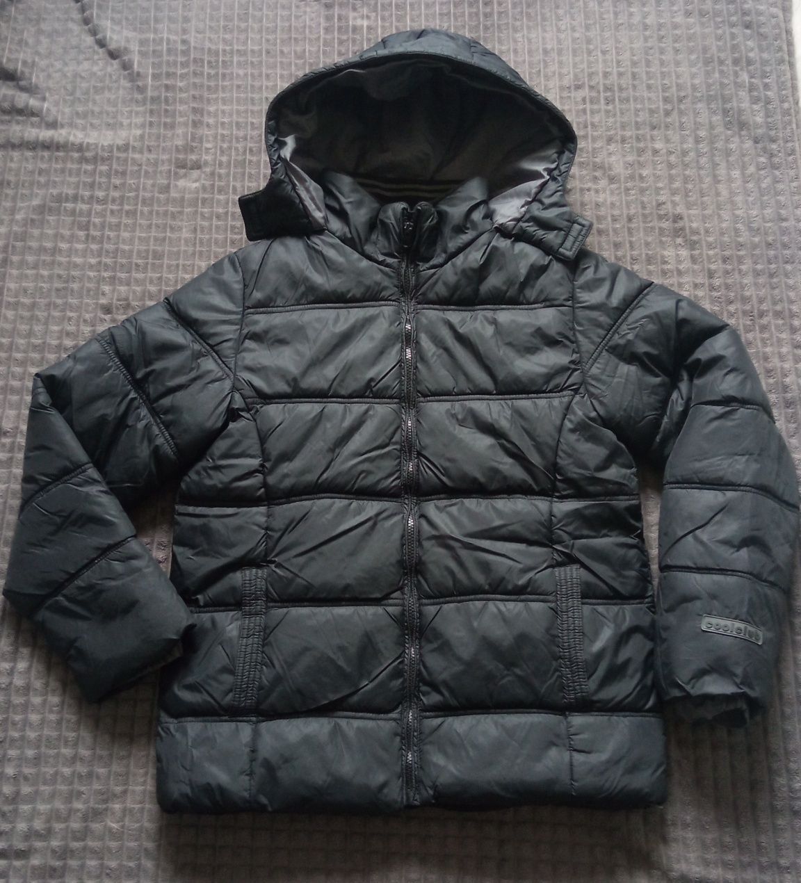 Kurtka ocieplana r.158 czarna CoolClub Smyk