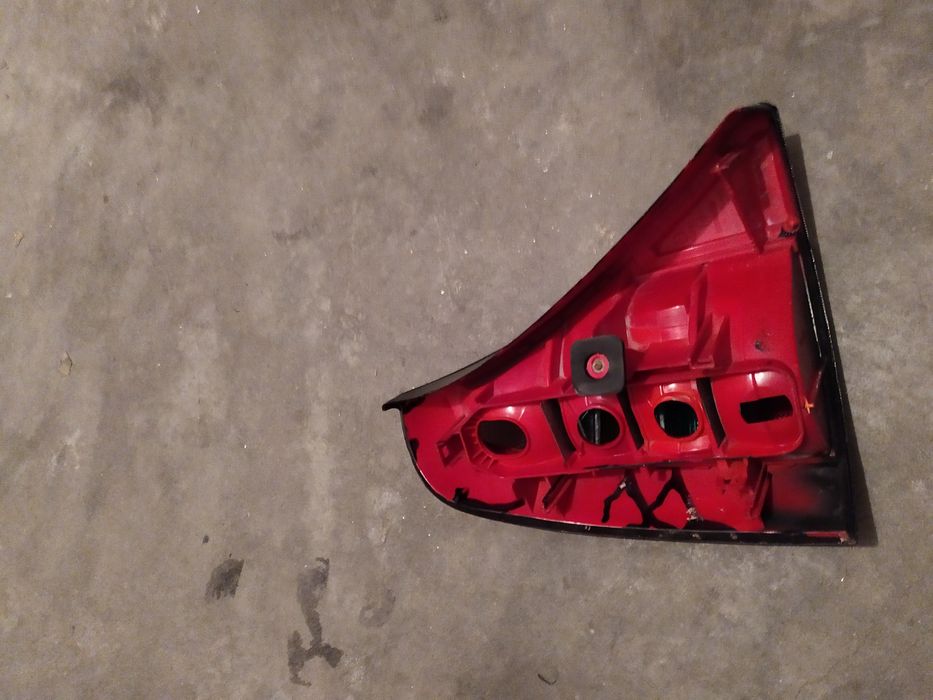 Vende-se farol de trás direito Renault Clio 2