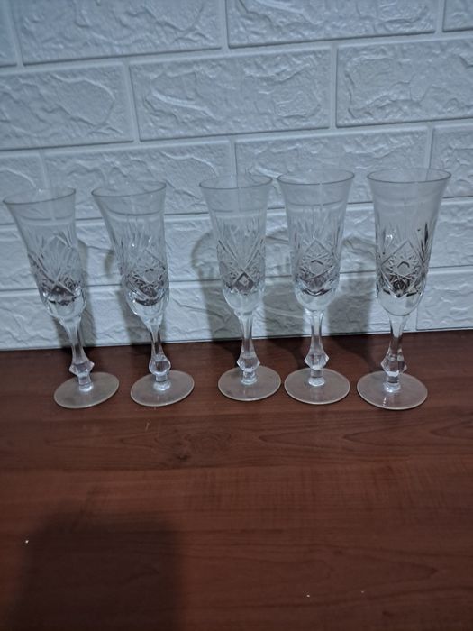 Продам 5 кришталевих бокалів