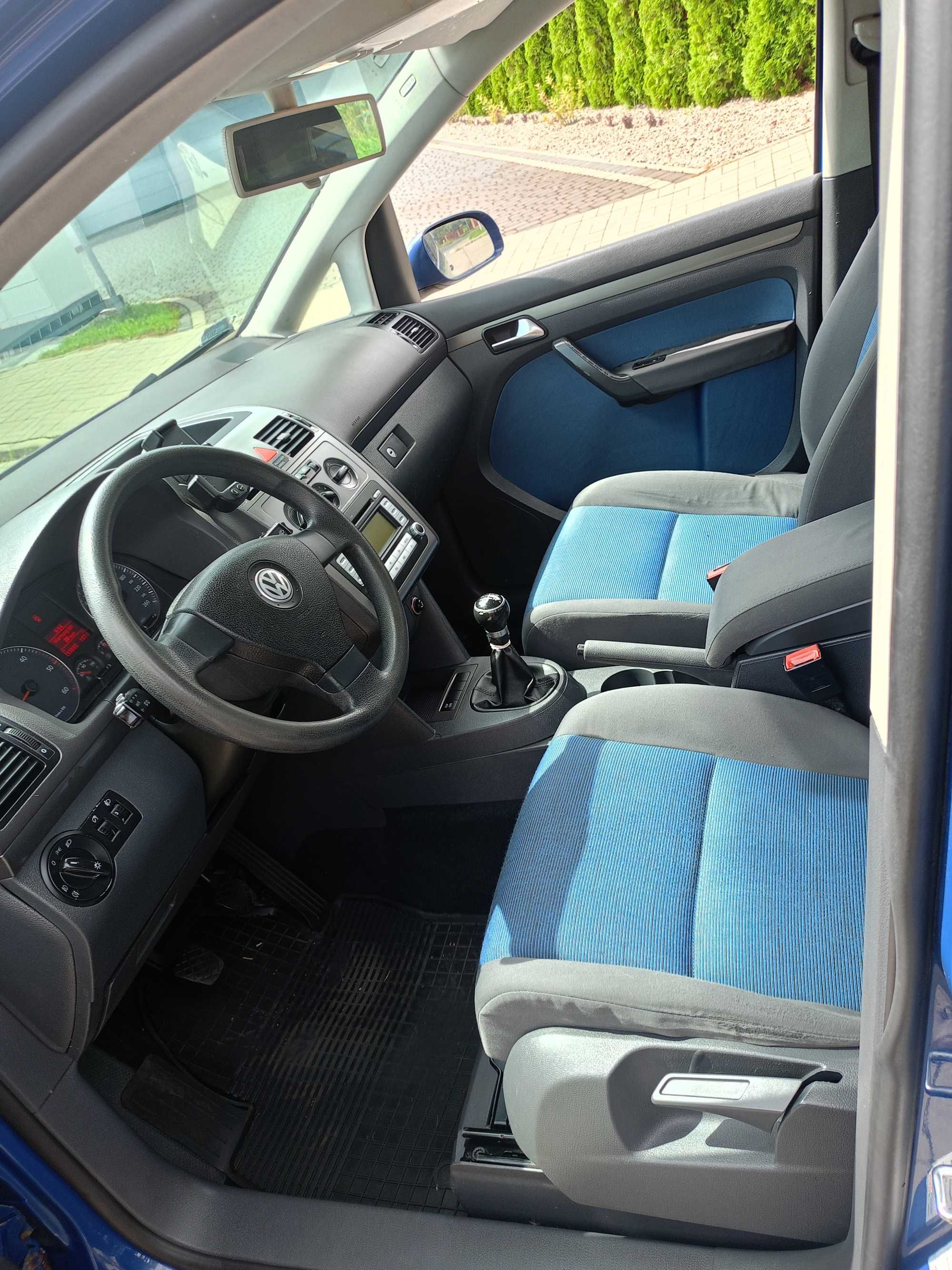 Sprzedam Volkswagena Touran 2007r