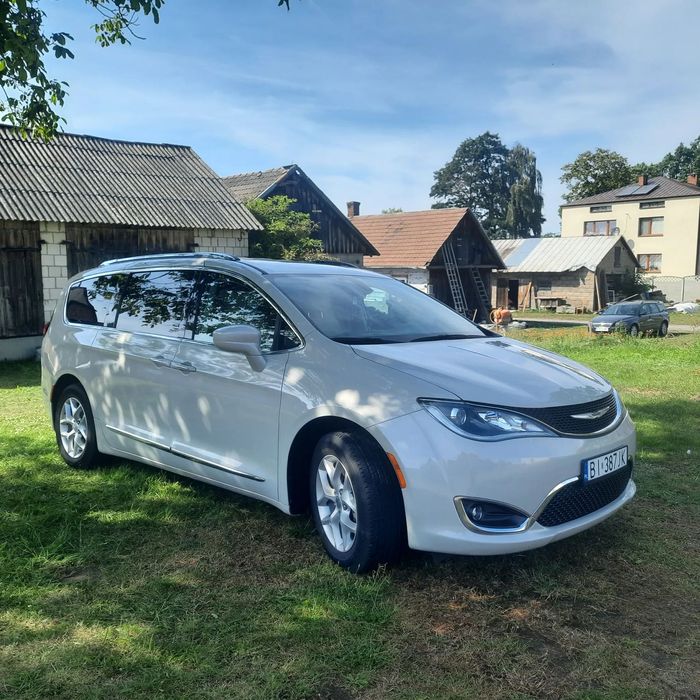 Chrysler Pacifica Chrystler Pacyfica