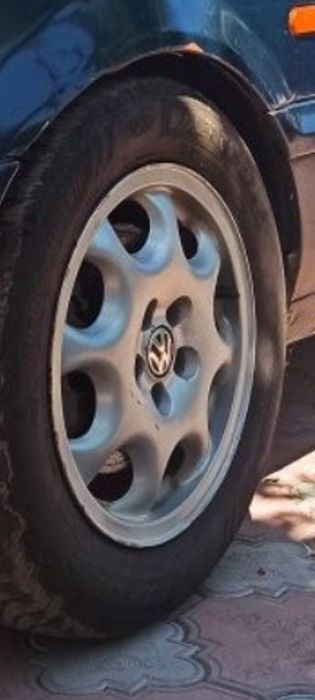 R15/5/100 вр6 2,8 титани Колеса в зборі залізни диски резина