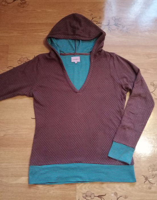 Подарую спортивну кофту