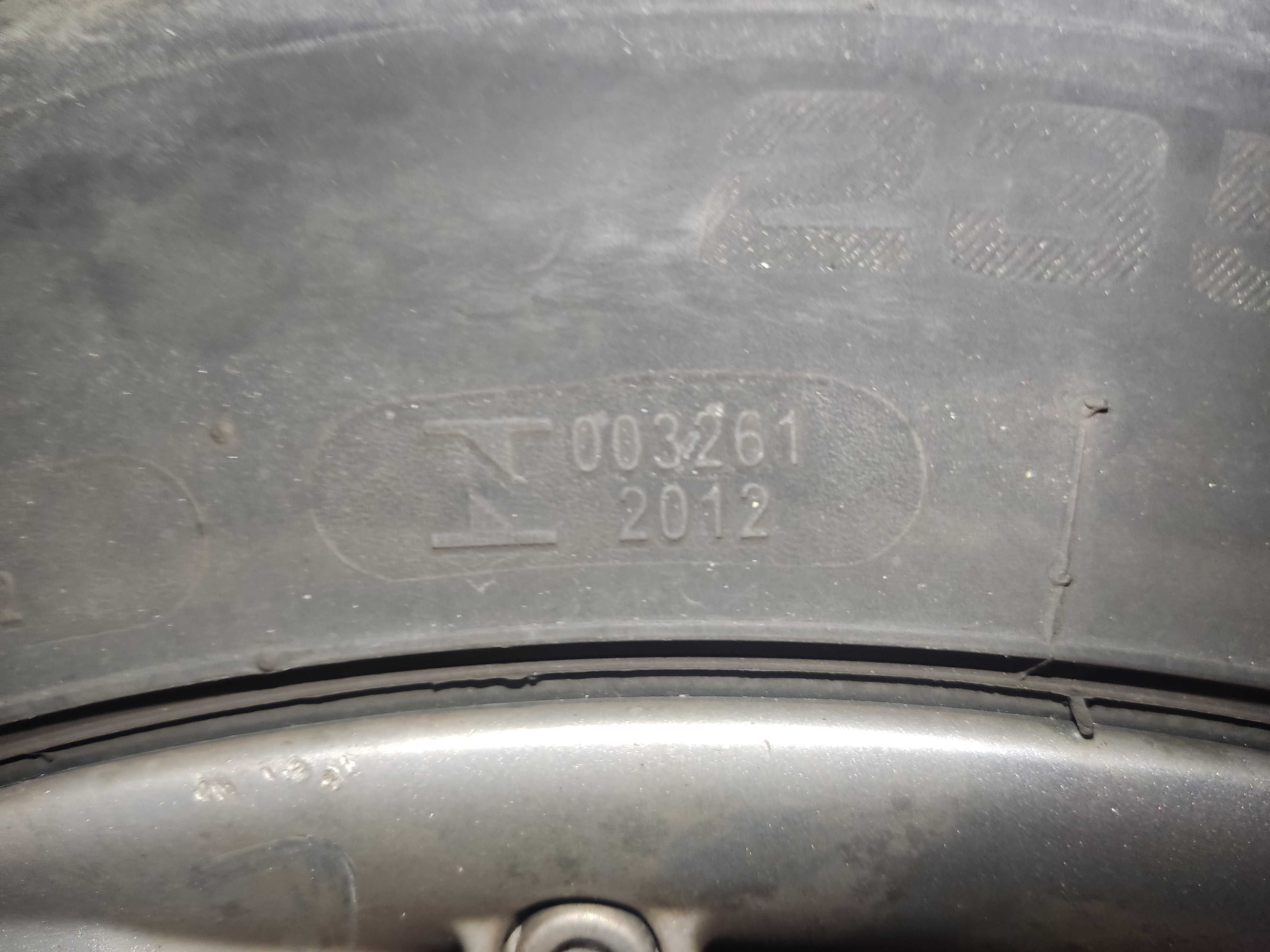 Felgi z oponami 8Jx17H2, 235/45 R17