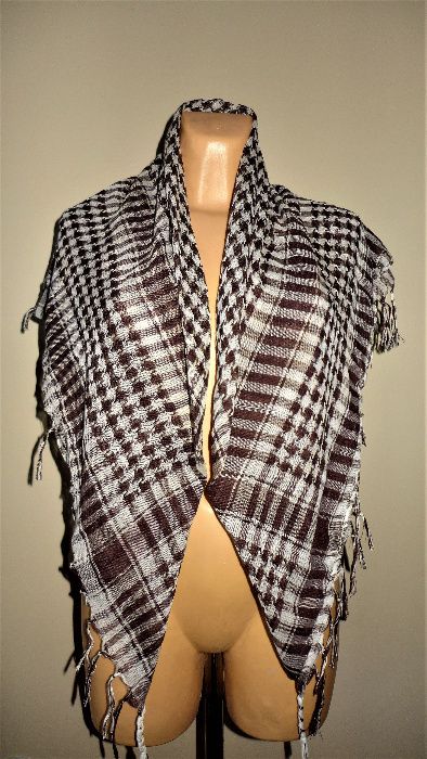 duża chusta w kratkę