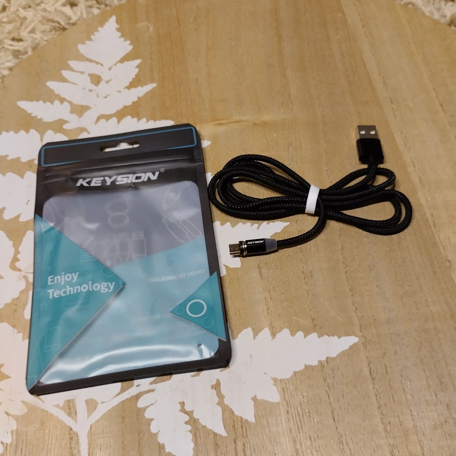 Kabel USB typu micro magnetyczny 1 m nowy