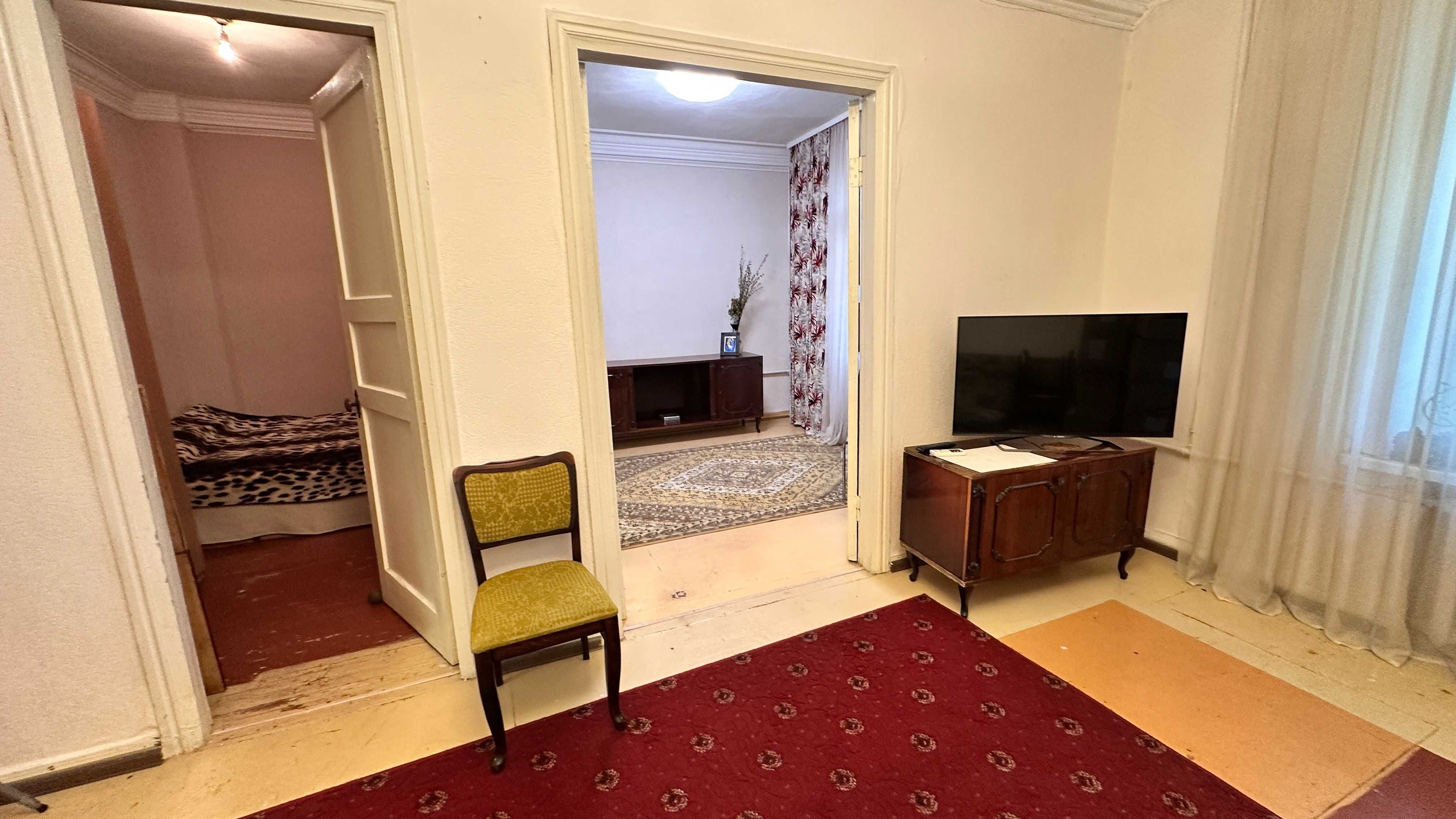 продам 3 комнатную квартиру сталинку 5/5 на Нигояна 23 г.Днепр
