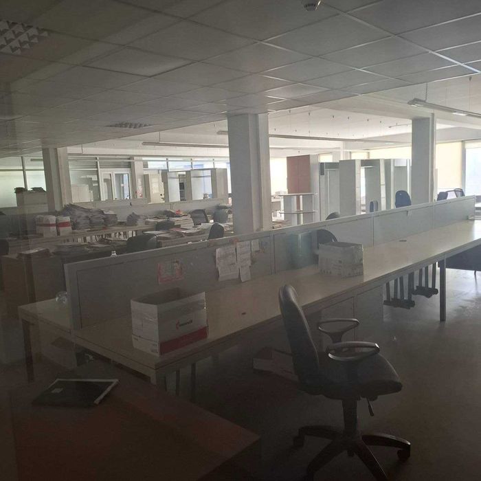 Офіс біля метро Лівобережна, без комісі, 220 грн. Від власника.