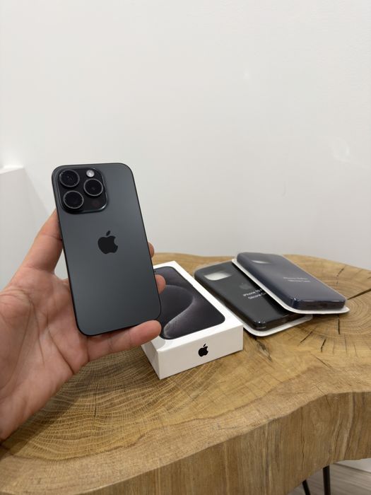 iPhone 15 Pro 8GB / 128GB Black Titanium bateria 87% - jak nowy