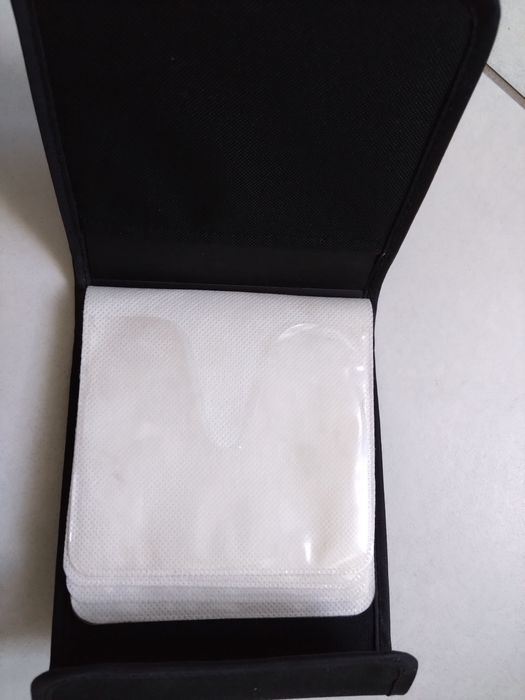 Etui, portfel na 12 płyt