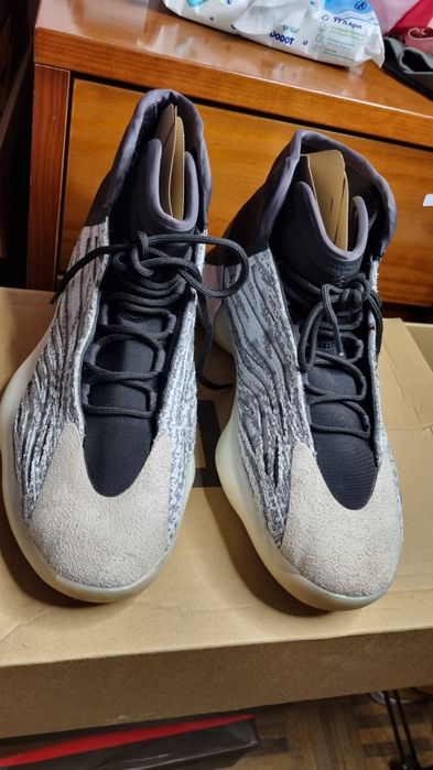 Yeezy QNTM "yeezy quantum"