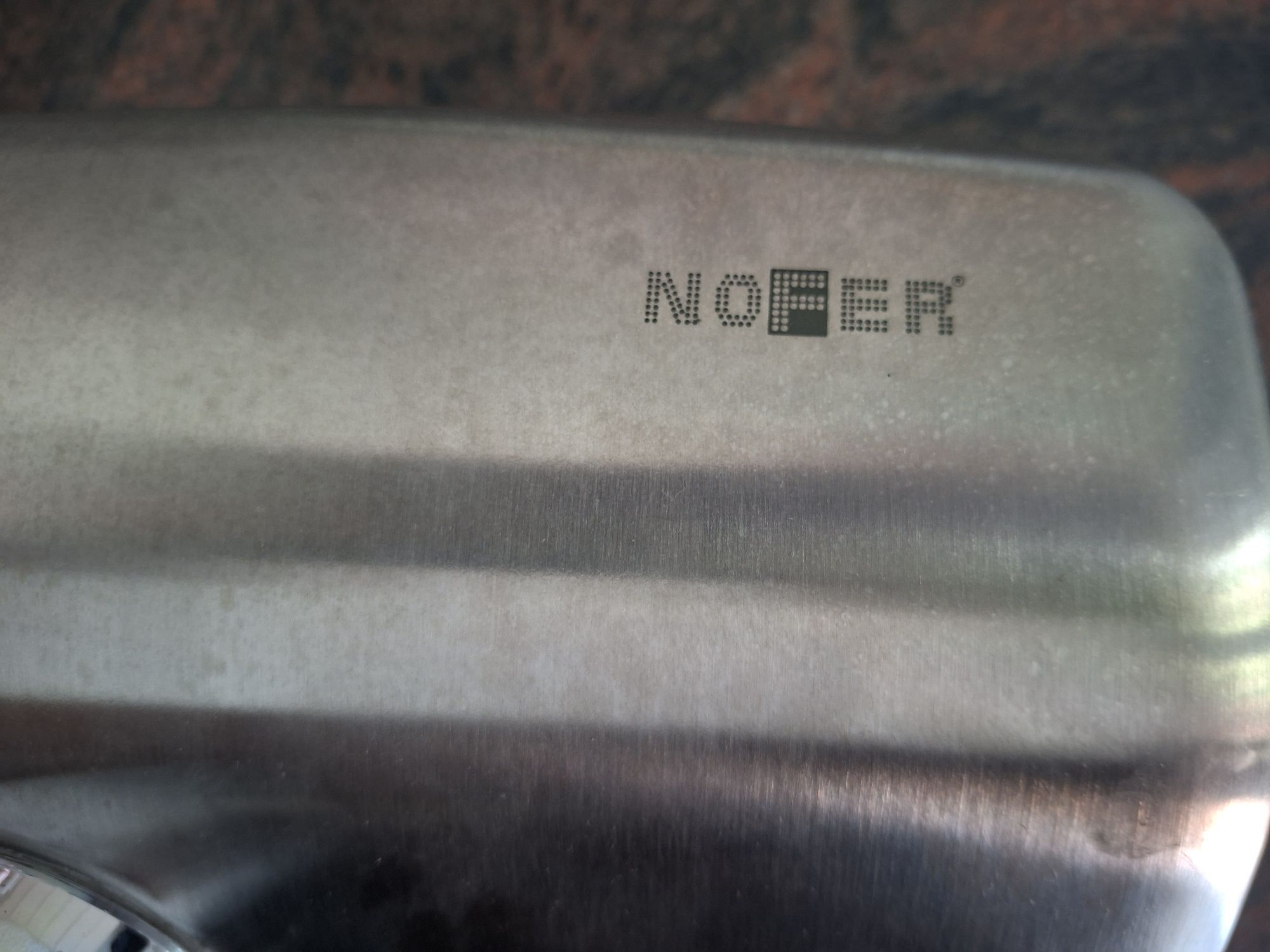 Secador de mãos eletrónico da Nofer