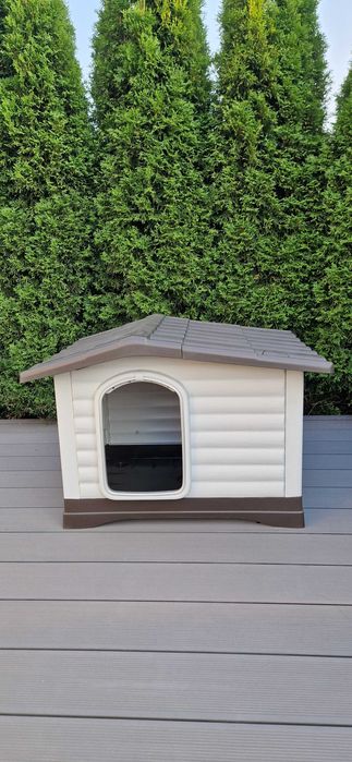 Buda dla pieska z tworzywa, nie używana