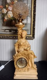 Lampa z zegarem z alabastru