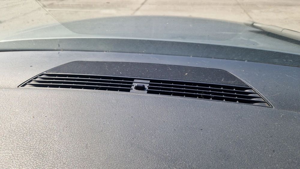 AUDI A4 B6 KRATKA NAWIEWU