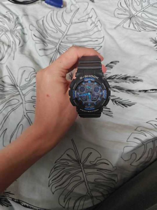 Shock protection watch - Zegarek