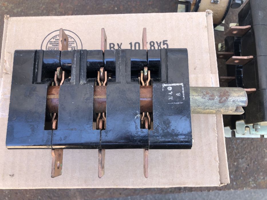 Продам вимикач рубильник електричний Р16-31320 У3  100 А