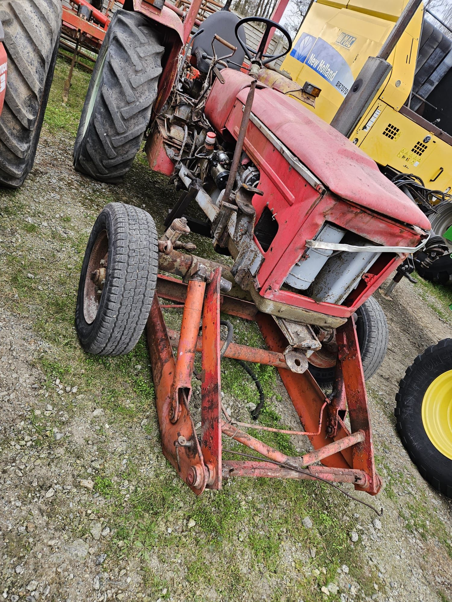 Zetor 5711 z ładowaczem czołowym łyżka wspomaganie