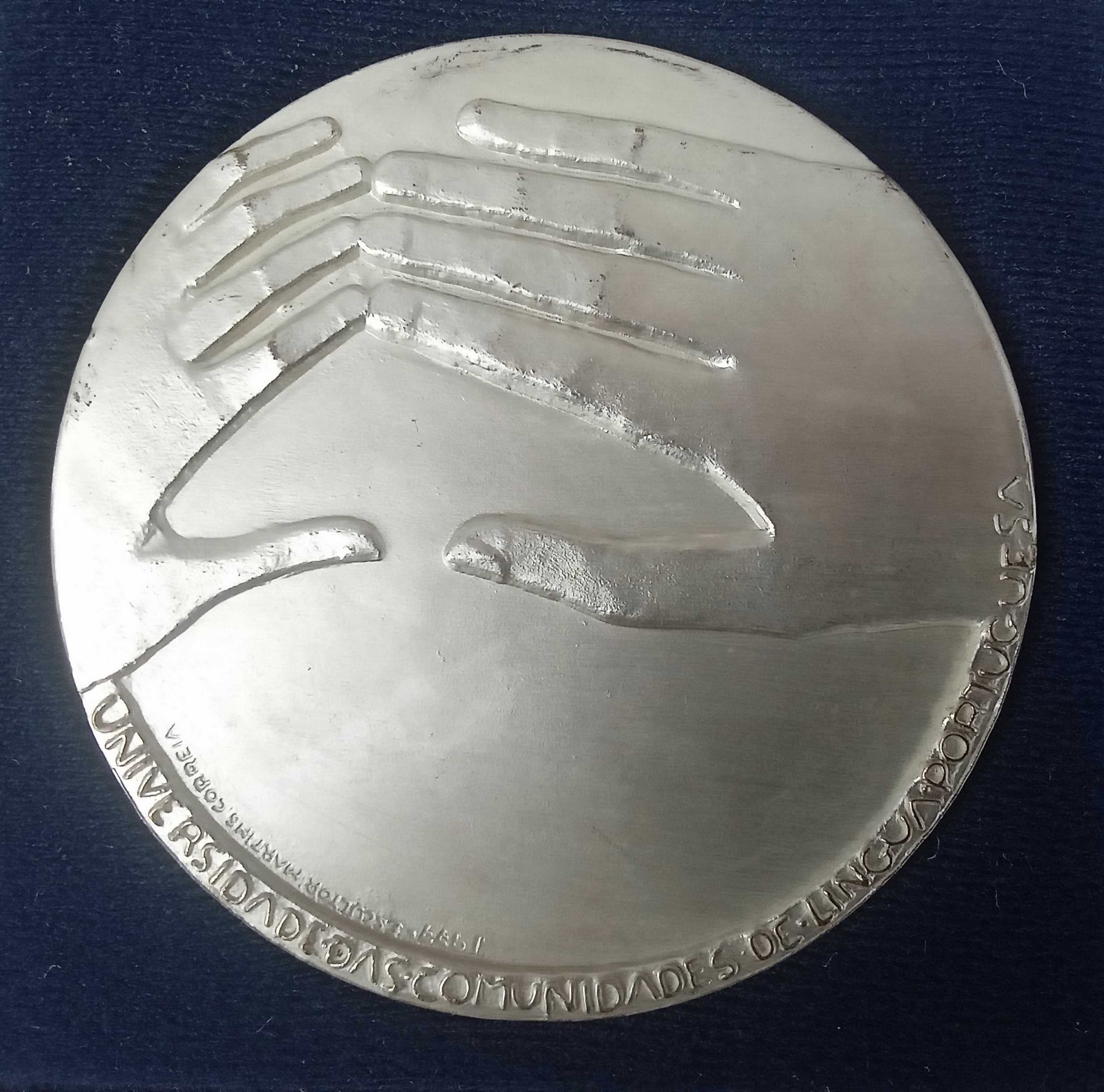 Medalha da Fundação Luís Vaz de Camões - Rara - Martins Correia - 1977