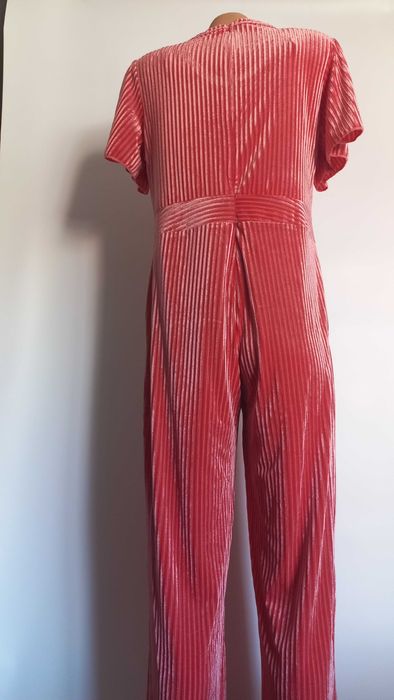 Рожевий комбінезон для вагітних  48 46 розмір