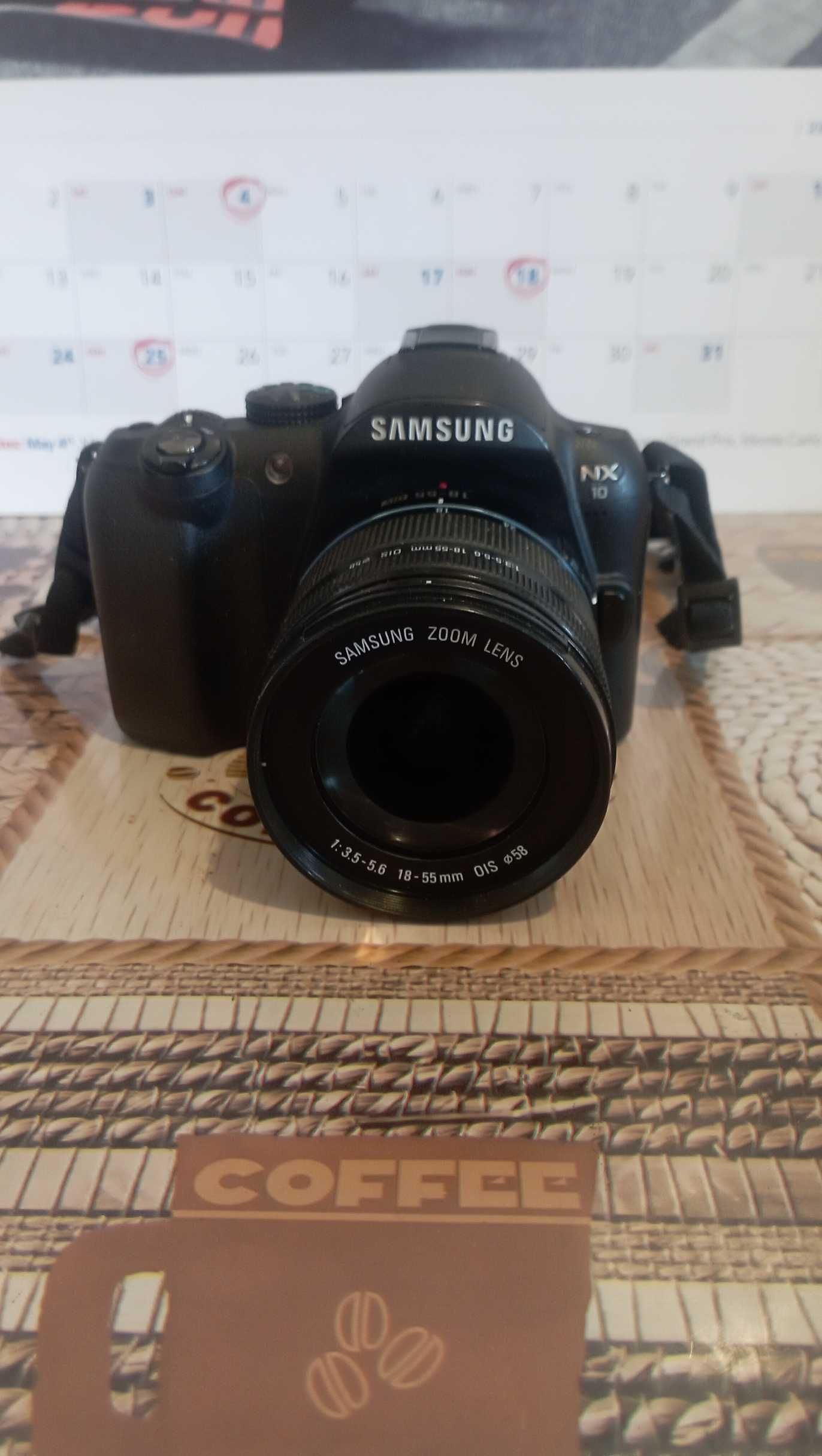 Фотоапарат Samsung NX10
