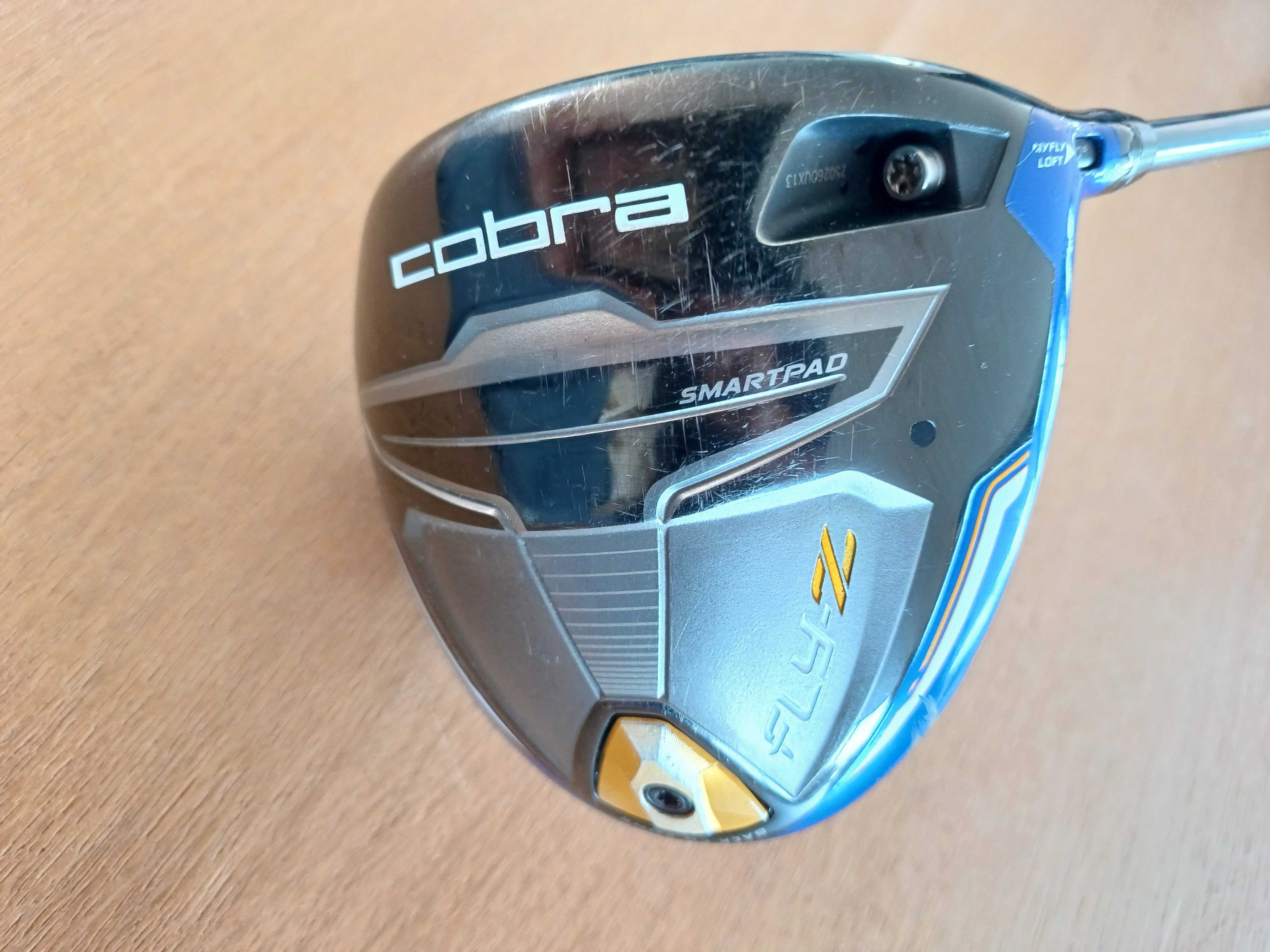 Driver COBRA FLY Z Blue, loft 9-12 graus, eixo regular, para destros