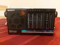 Maleńkie radio globalne Sony ICF 4910. Komplet z lat 80-tych