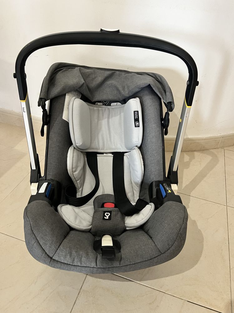 Carrinho bebe Doona + base isofix