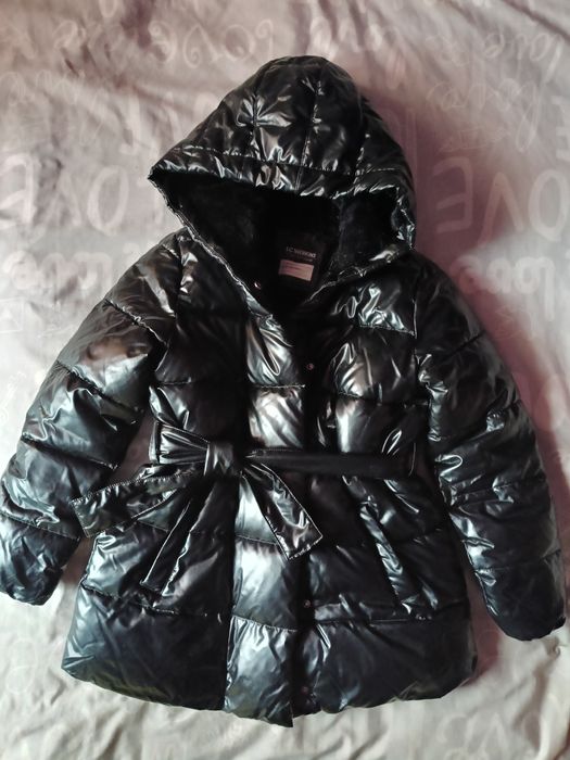 Зимова куртка на дівчинку 9-10 р