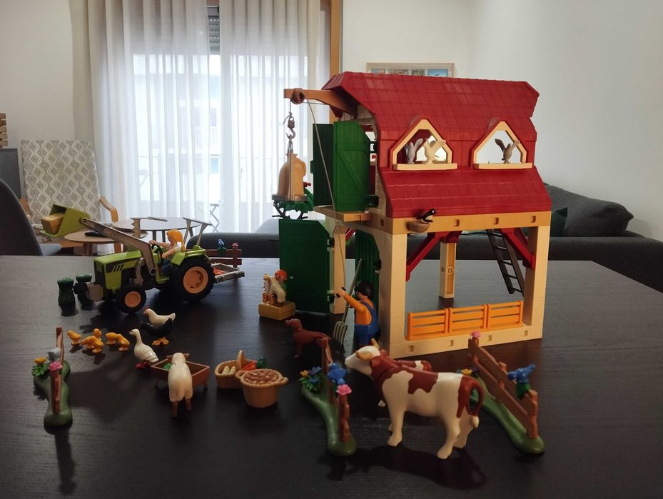 PLAYMOBIL Country: Quinta com criação de animais