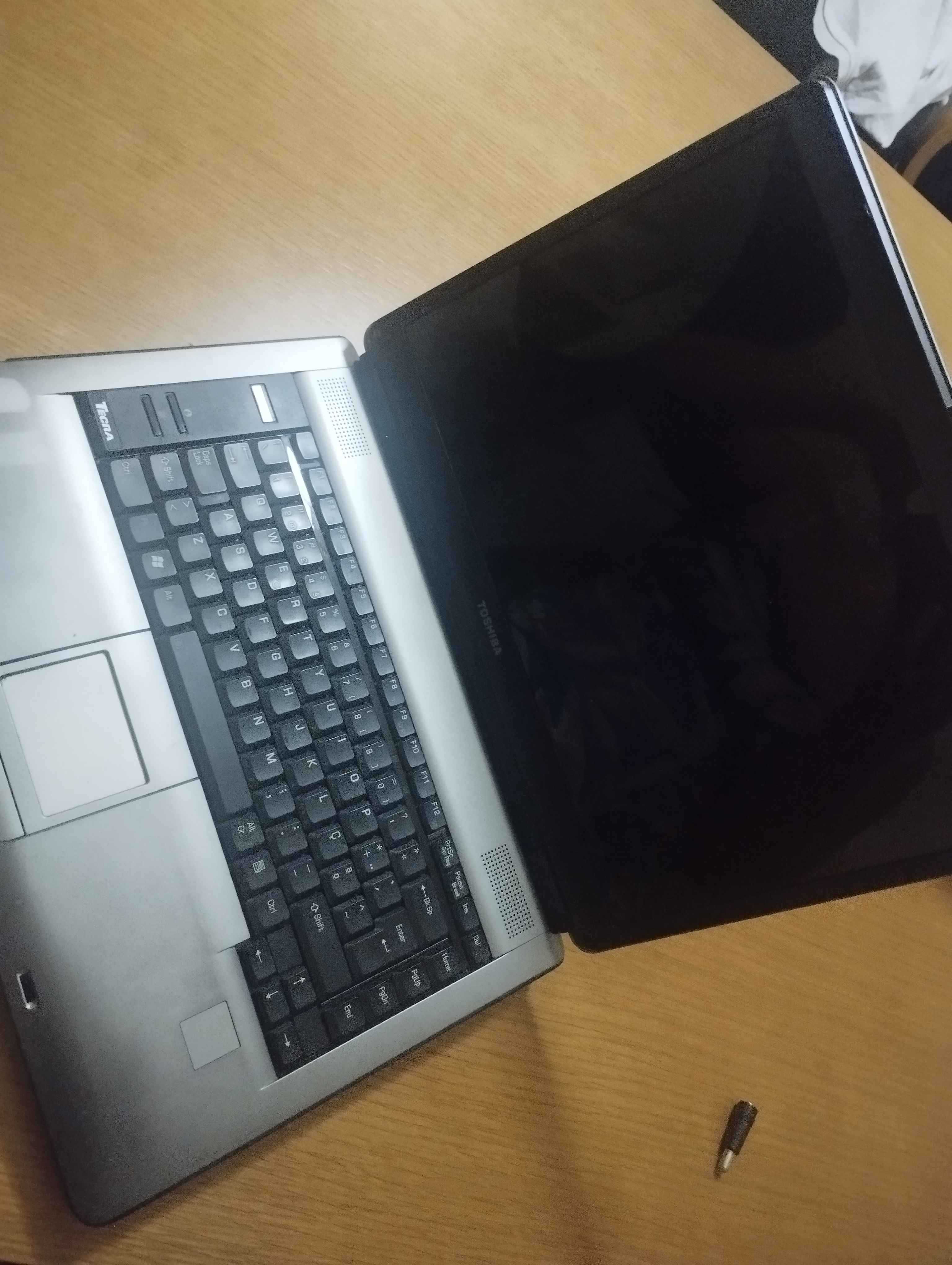 Computador Toshiba TECRA A7 15V