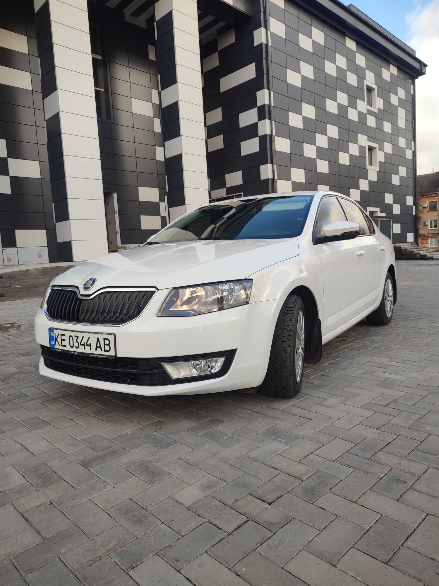 Skoda Octavia a7 Official.