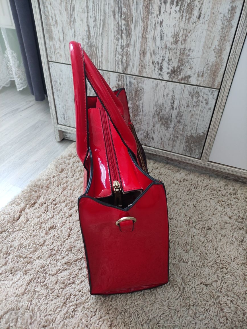 Жіноча  червона сумка