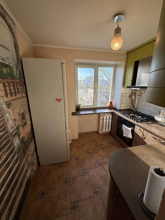 ДВРЗ Продаж 3 кім Алмаатинська З Ремонтом Дарниця