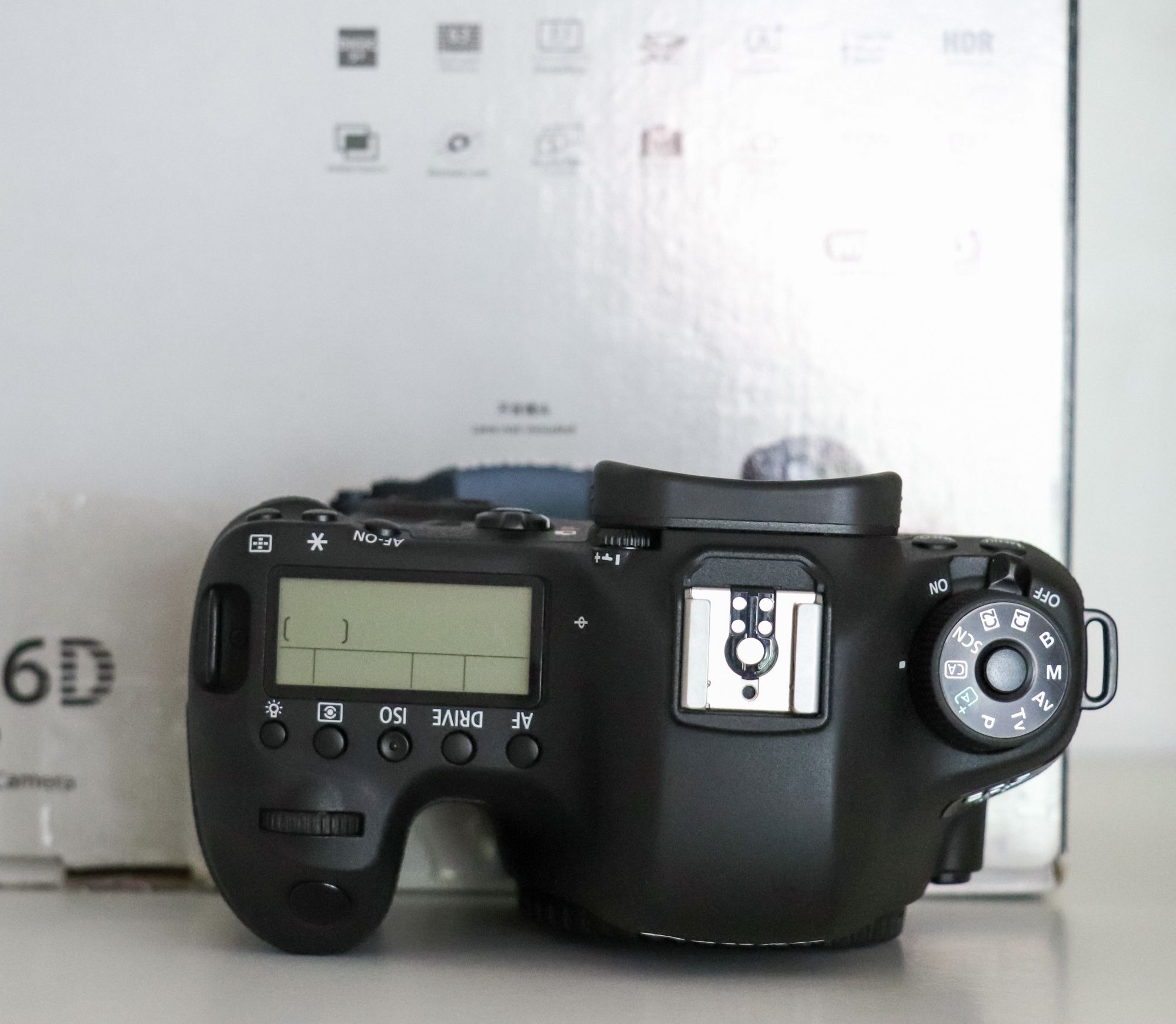 Canon 6d, body або з об'єктивом