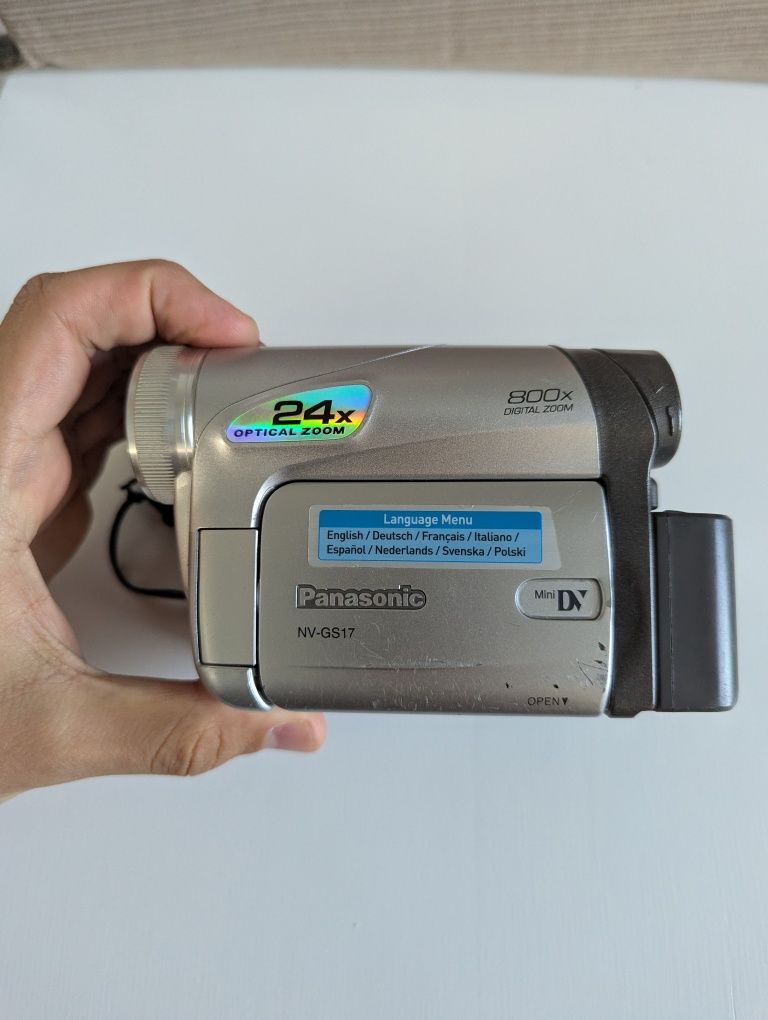 Panasonic NV-GS17 e