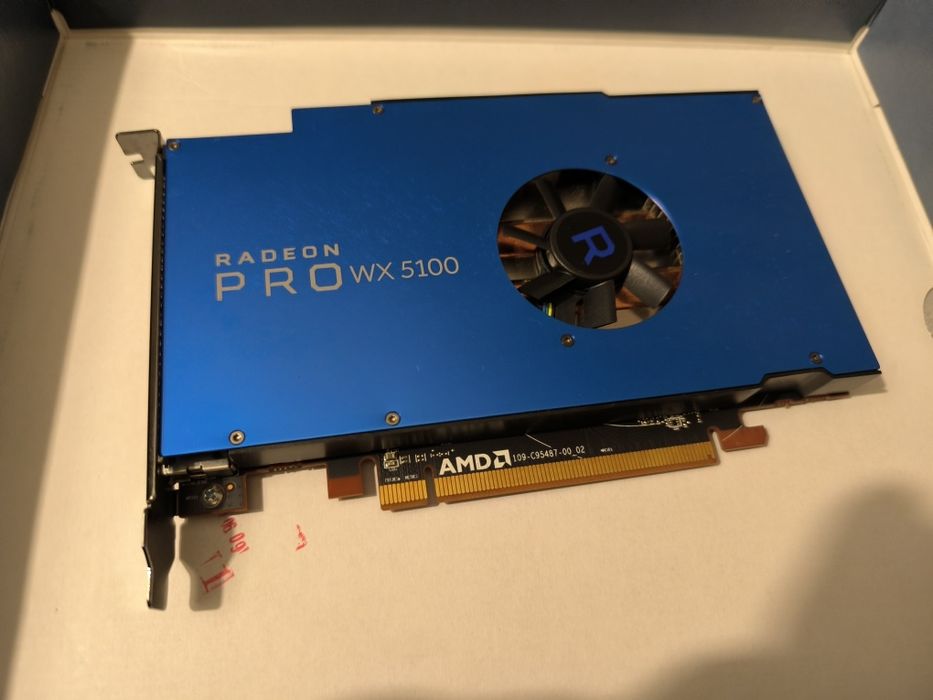 AMD RadeonPro WX 5100 8 Gb
