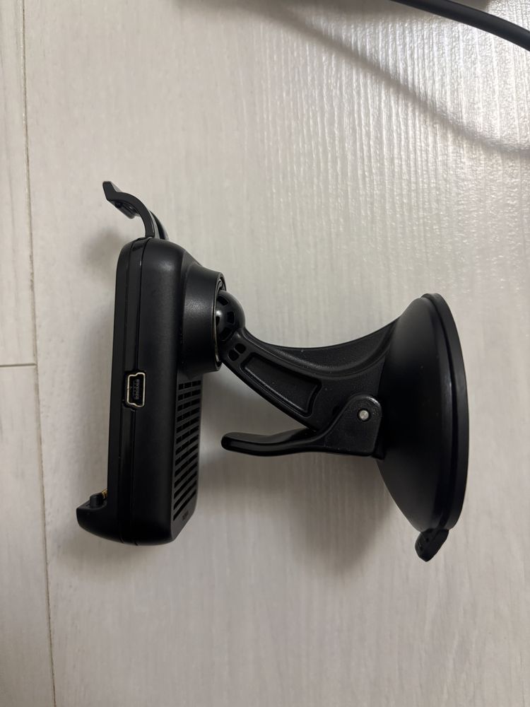 Приймачі трафіку Garmin gtm35