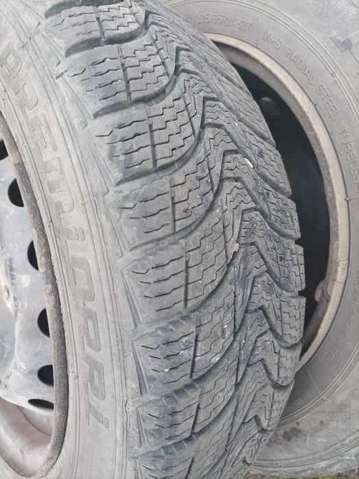 Диски з зимовою резиною R14